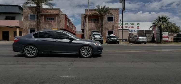 Catean motel y decomisan  camioneta blindada con drogas y armas