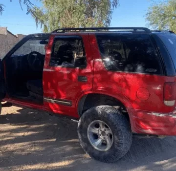 Recuperan en SLRC camioneta robada