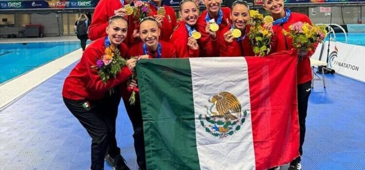 Gana plata el equipo mexicano de Natación Artística