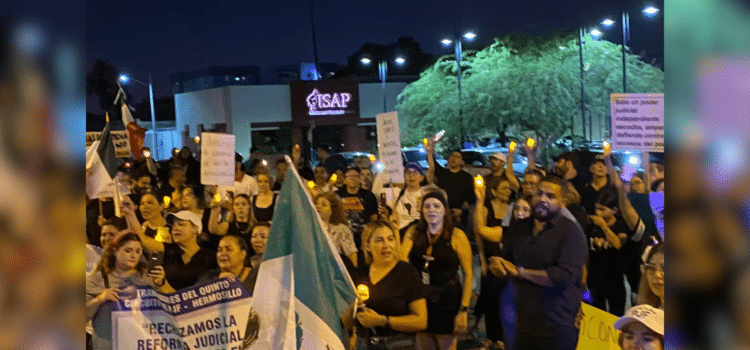 Protestan jueces y magistrados frente al congreso de Sonora en contra la Reforma Judicial