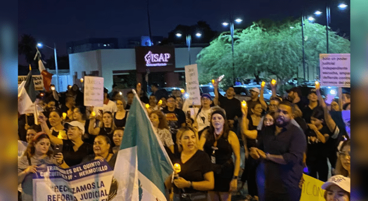 Protestan jueces y magistrados frente al congreso de Sonora en contra la Reforma Judicial