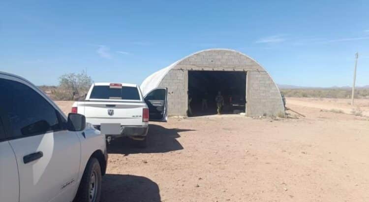 Marina asegura búnker del narco en Sonora; había armas, vehículos y equipo táctico