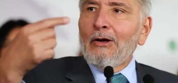 Se pone Adán Augusto López “a las órdenes de las autoridades”