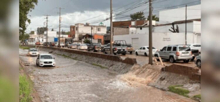 Tormentas monzónicas azotan en municipios del norte de Sonora Tormentas monzónicas azotan en municipios del norte de Sonora