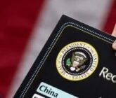 Entran en vigor aranceles de Trump en decenas de países