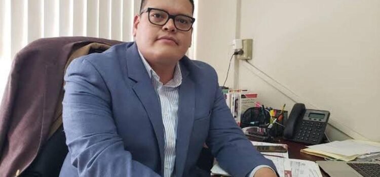 Detienen al director jurídico de Nogales en la frontera de Sonora